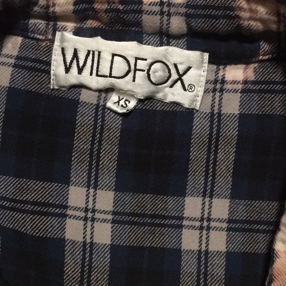LOOKING FOR THIS SHIRT 🔥💙 please help. - Picture 2 of 2